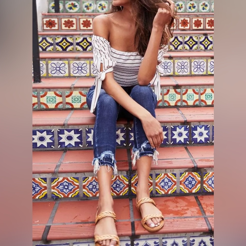 FarylRobin Women’s Sang Sandal